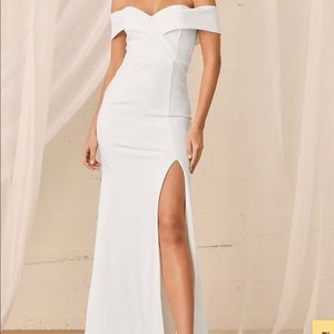 Lulus white off the should maxi dress. Size S. Worn once then dry cleaned.